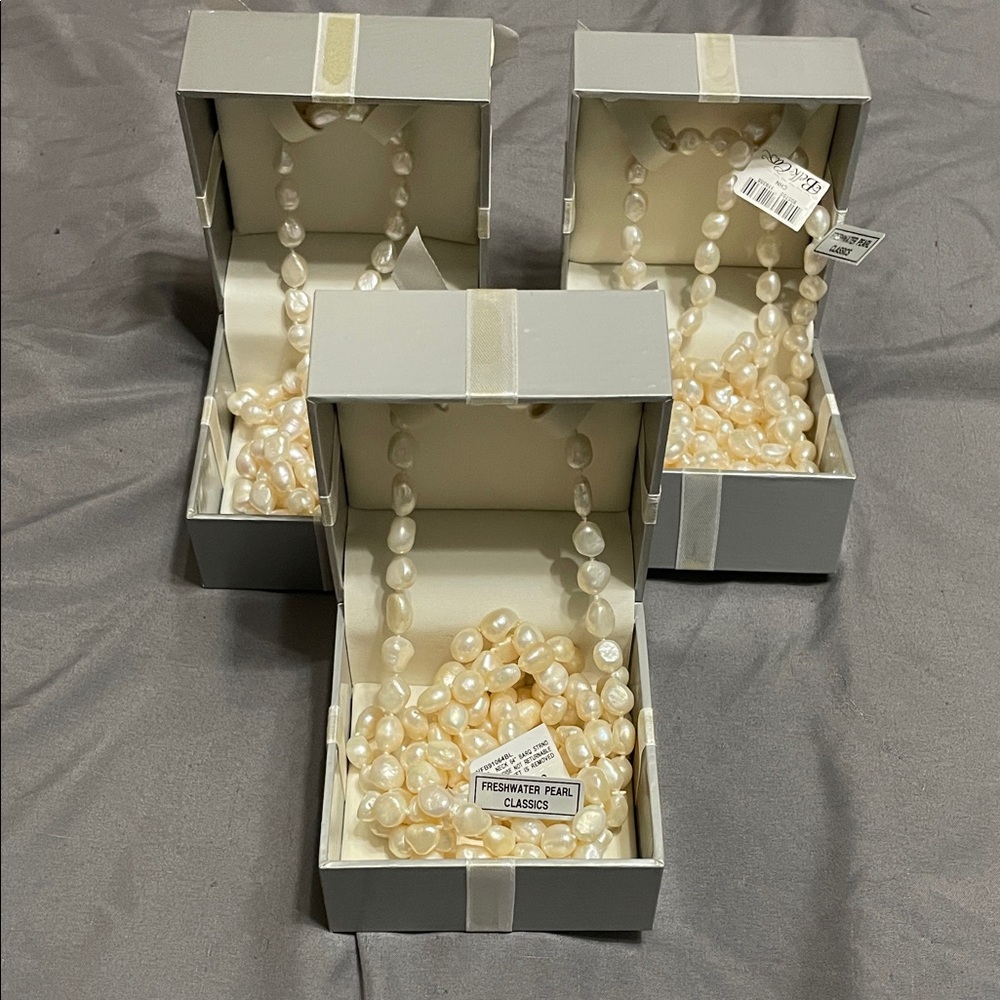 Lot of 3 belk Cream Pearl Necklace Sets
